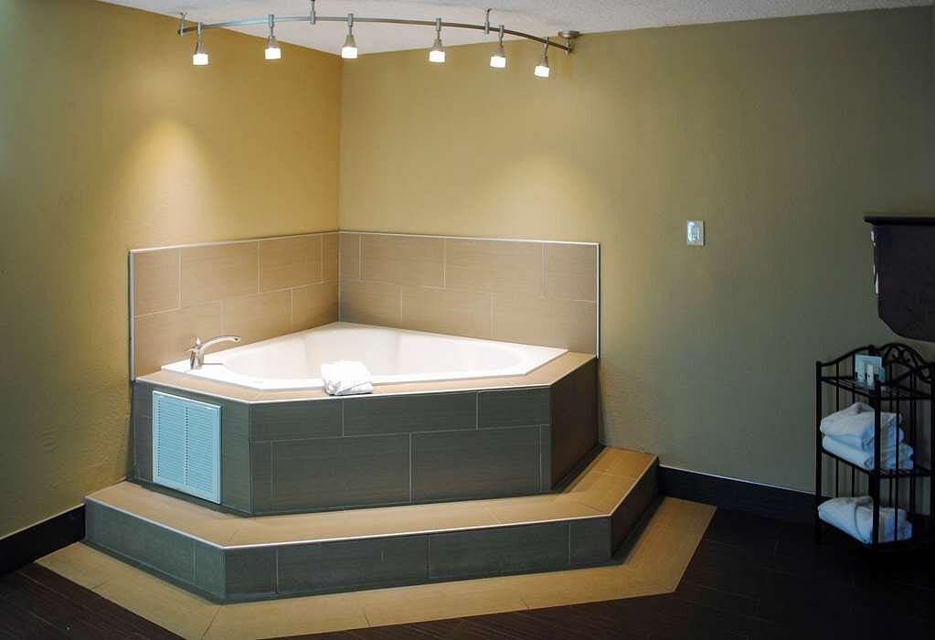 Clarion Hotel Conference Center – North hotel photo 2