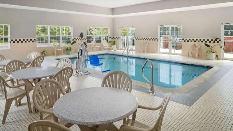 Country Inn & Suites by Radisson, Louisville South, KY hotel photo 2