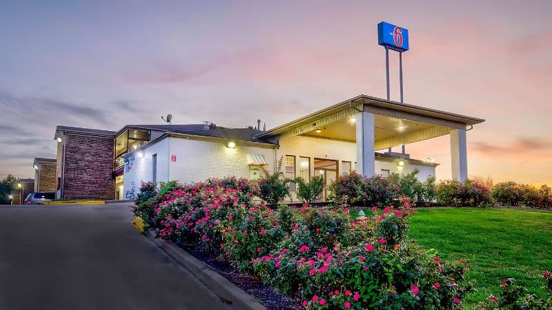 Motel 6 Grand Rivers, KY hotel photo 4