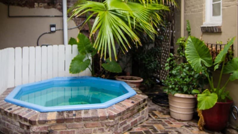 Inn on Ursulines Jacuzzi room