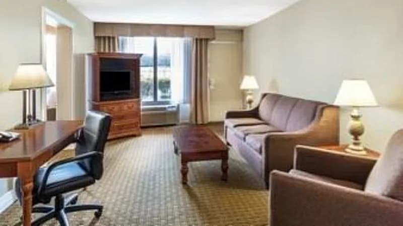 Ramada by Wyndham Houma hotel photo 3