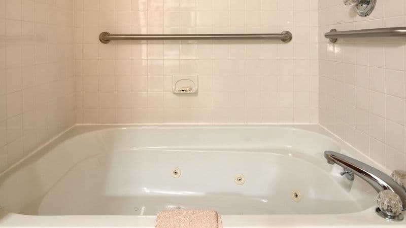 Country Inn at Camden Rockport Jacuzzi room