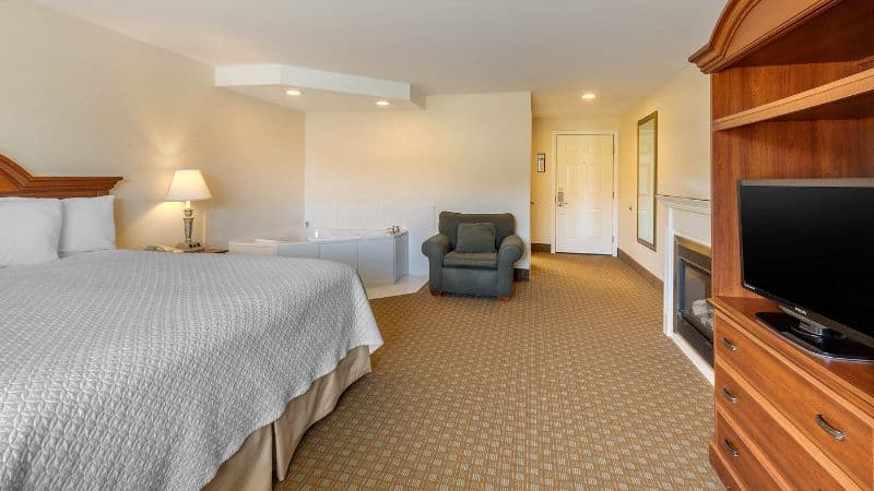 Driftaway Hotel and Pool Jacuzzi room