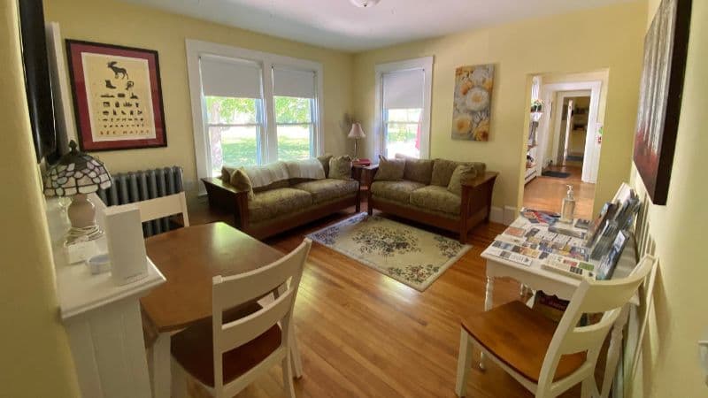 James Place Inn Bed and Breakfast hotel photo 4