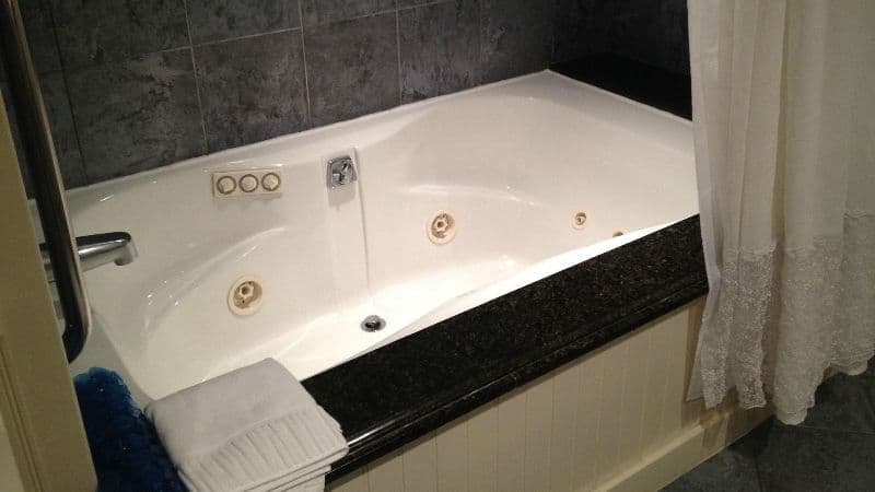 York Harbor Inn Jacuzzi room