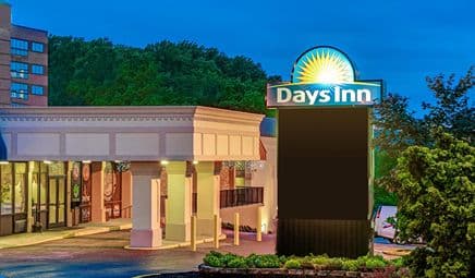Days Inn by Wyndham Towson hotel photo 3