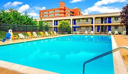 Days Inn by Wyndham Towson hotel photo 4