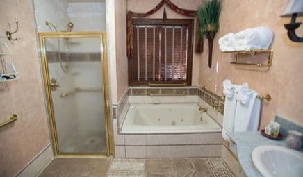 Gramercy Mansion hotel photo 2