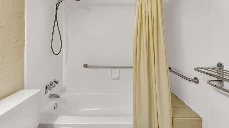 Ramada by Wyndham Baltimore West hotel photo 3
