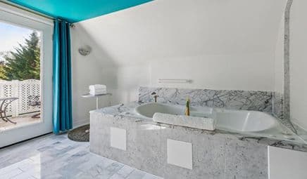 The Columbia Inn at Peralynna hotel photo 2