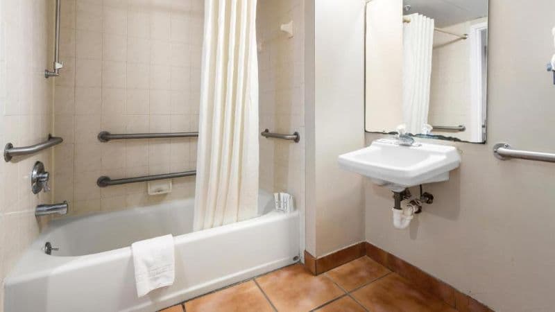 Tidelands Caribbean Hotel and Suites hotel photo 2