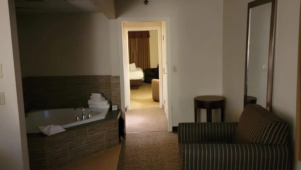 Comfort Inn Foxboro Mansfield Jacuzzi room