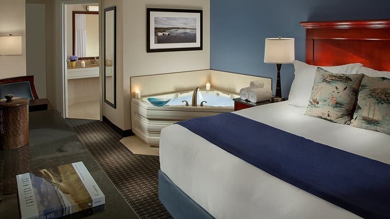 Inn on the Square Jacuzzi room