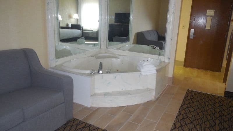 Baymont by Wyndham Bridgeport/Frankenmuth Jacuzzi room