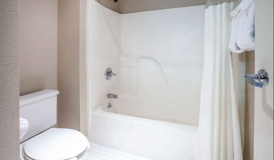 Baymont by Wyndham Mackinaw City hotel photo 3