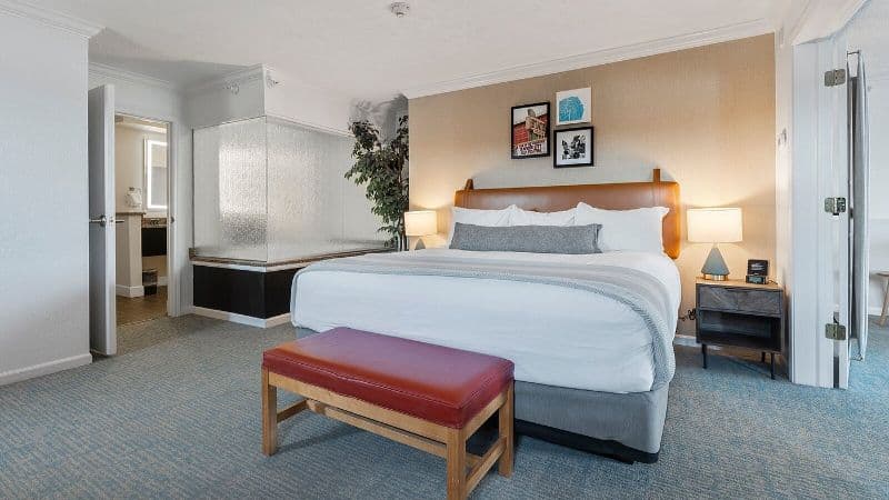 Cherry Tree Inn & Suites hotel photo 4