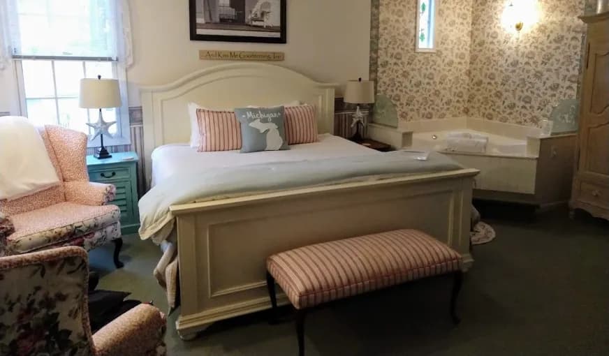 Inn At the Park Jacuzzi room