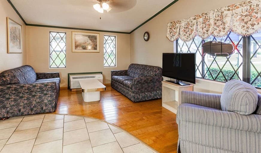 Knights Inn Farmington Hill hotel photo 3