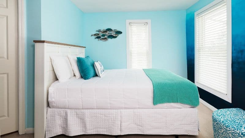 Looking Glass Beachfront Inn hotel photo 2