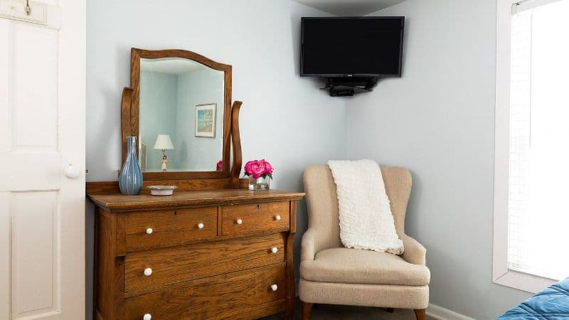 Looking Glass Beachfront Inn hotel photo 4