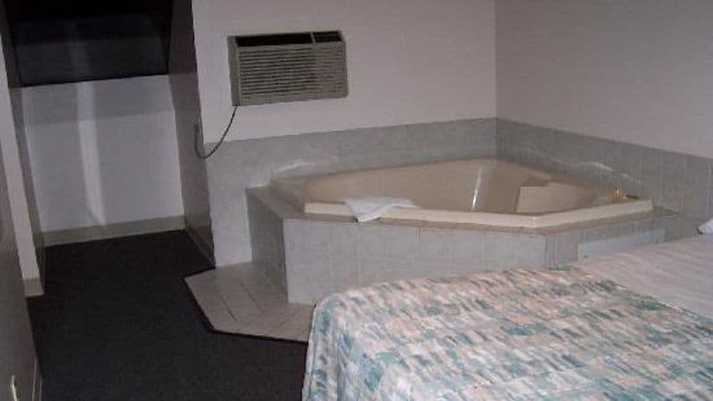 Traverse Bay Inn hotel photo 2