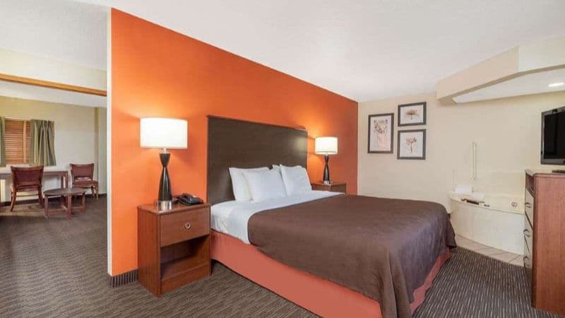 AmericInn by Wyndham Coon Rapids hotel photo 3