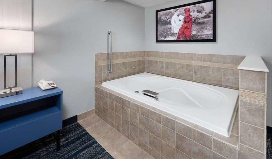 AmericInn by Wyndham Wabasha hotel photo 2