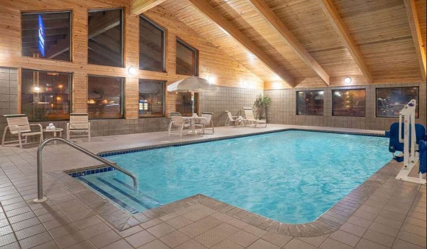 Baymont by Wyndham Lakeville hotel photo 5