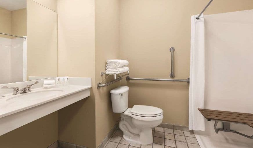 Country Inn & Suites by Radisson, Forest Lake, MN hotel photo 2