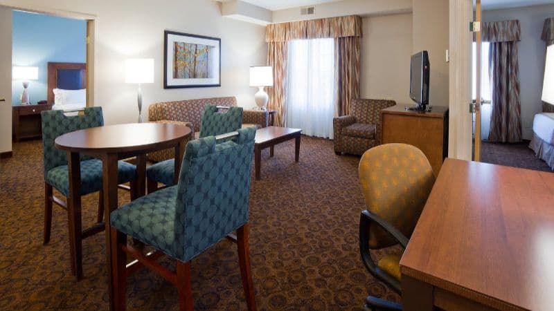 Holiday Inn Express & Suites St. Cloud hotel photo 3