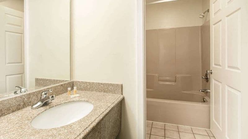 Days Inn by Wyndham Picayune hotel photo 3