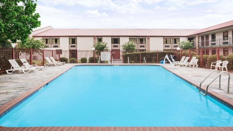 Super 8 by Wyndham Oxford hotel photo 5