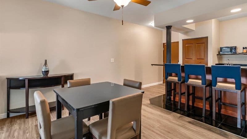 Comfort Suites St Charles – St Louis hotel photo 5