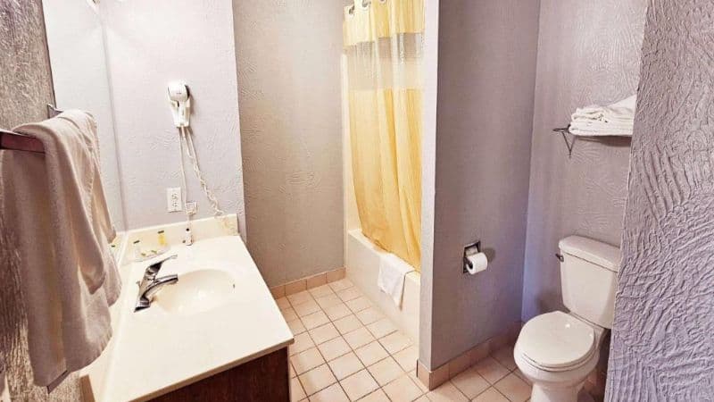 Days Inn By Wyndham Ozark Springfield hotel photo 4