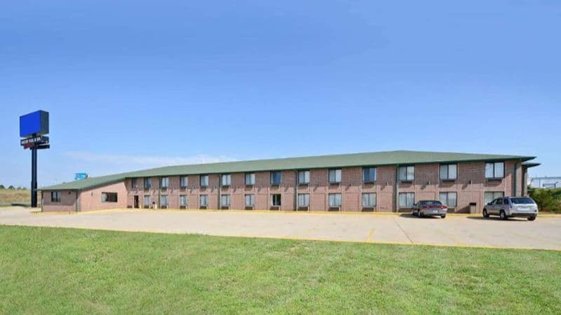 Days Inn By Wyndham Ozark Springfield hotel photo 5