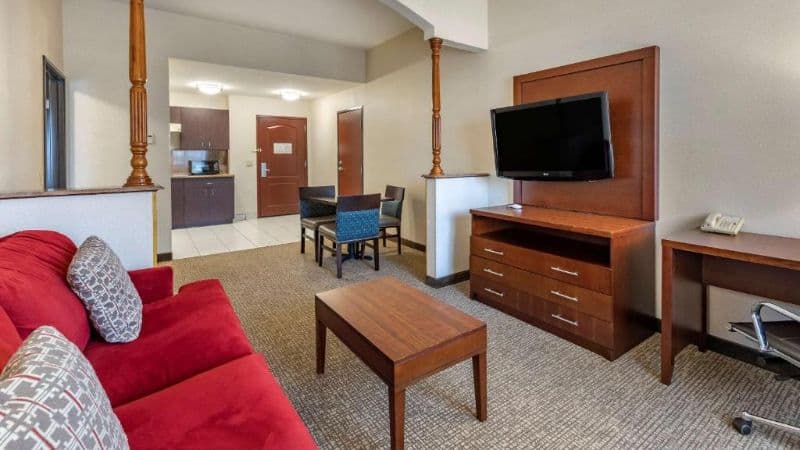 Holiday Inn Express Hotel & Suites Fenton hotel photo 3