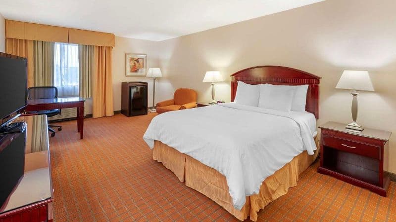 Still Waters Resort Jacuzzi room
