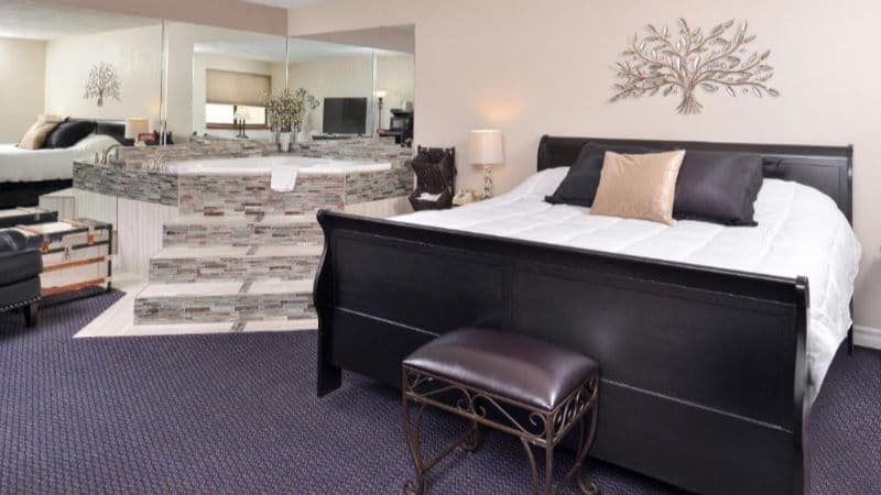 Billings Hotel & Convention Center Jacuzzi room