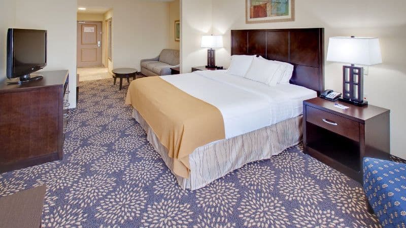 Holiday Inn Express & Suites Grand Island, an IHG Hotel hotel photo 3