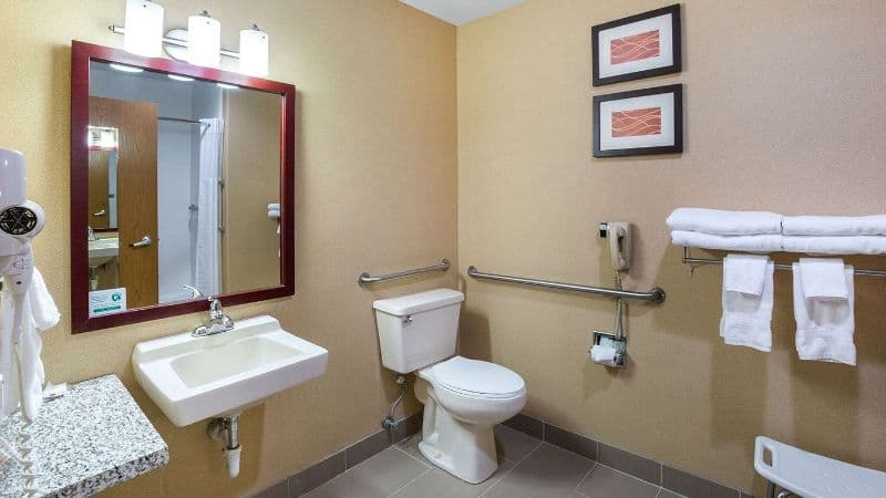 Quality Inn York hotel photo 4