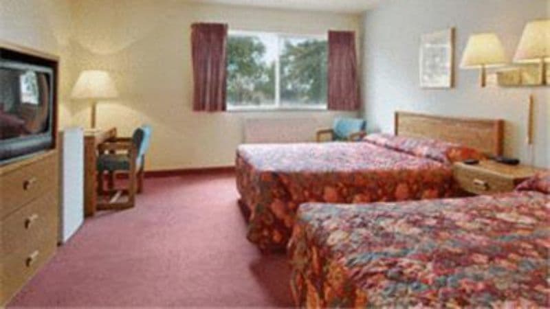 Sunset Inn And Suites hotel photo 2