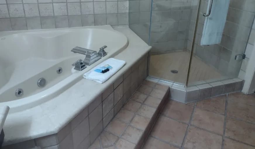 Primm Valley Hotel & Casino, a Travelodge by Wyndham Jacuzzi room
