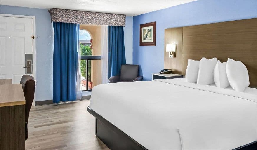 Travelodge by Wyndham Las Vegas hotel photo 2