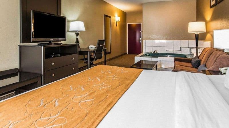 Ramada by Wyndham Parsippany hotel photo 4
