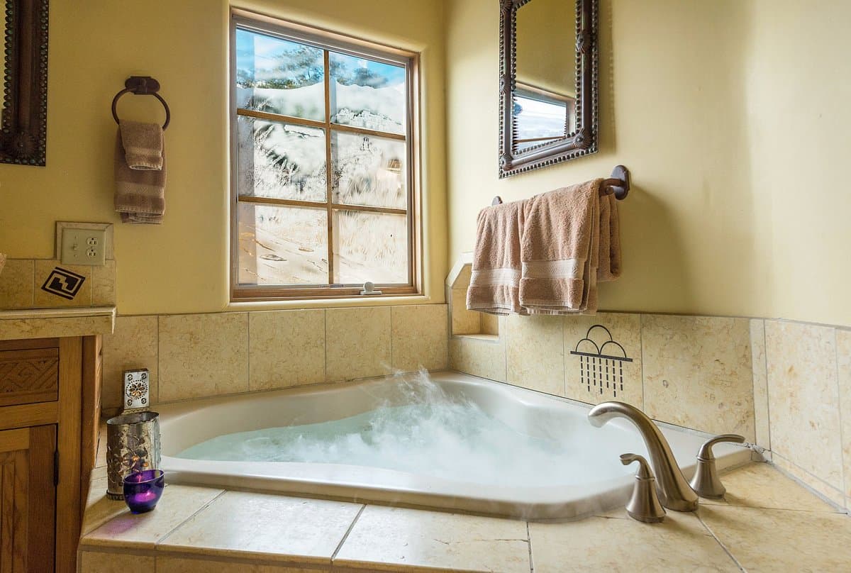 Inn on La Loma Plaza Jacuzzi room
