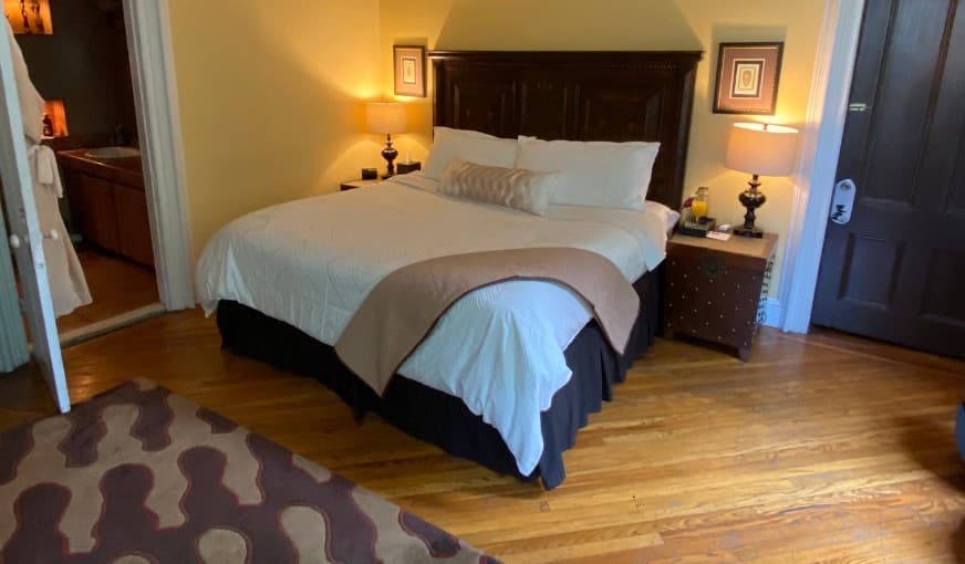 Akwaaba Mansion Bed & Breakfast hotel photo 3
