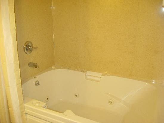 AMTD Idea Tribeca Hotel Jacuzzi room