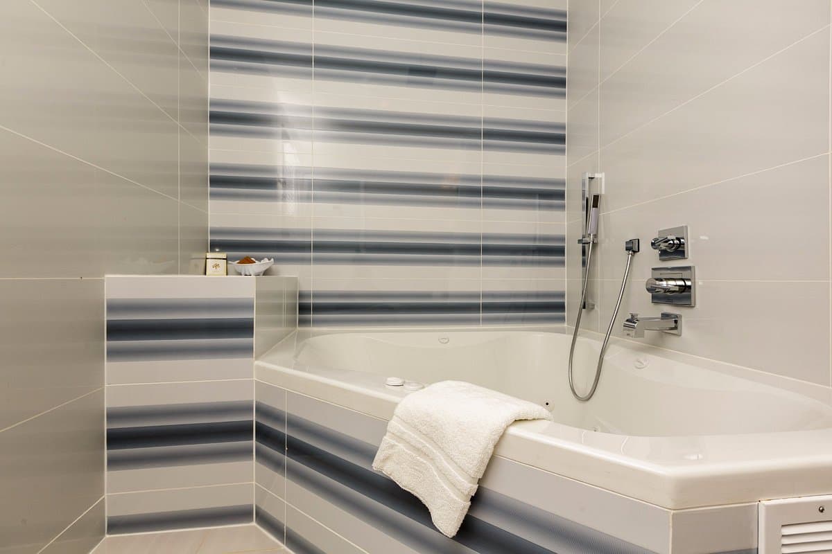 Aqualina Inn Montauk Jacuzzi room