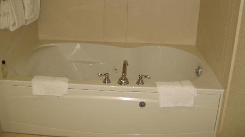 Comfort Inn & Suites Jacuzzi room