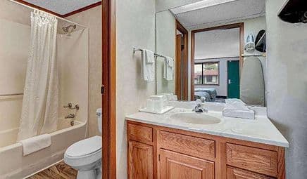 Days Inn by Wyndham Liverpool/Syracuse hotel photo 4